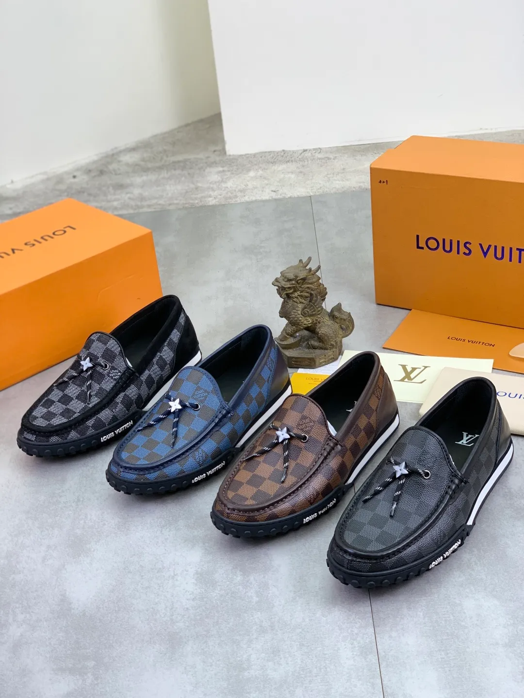 Men's Men's Shoes 💰P640 New Style 💶[LOUIS VUITTON] Water-dyed Niuli Original Order New Style 🍀LV Louis Vuitton *——Top version of LV classic leather shoes! Made of imported original calfskin, original leather side strips and wear-resistant high-end rubber outsole! High quality products! Color: black optional Size: 39-45
